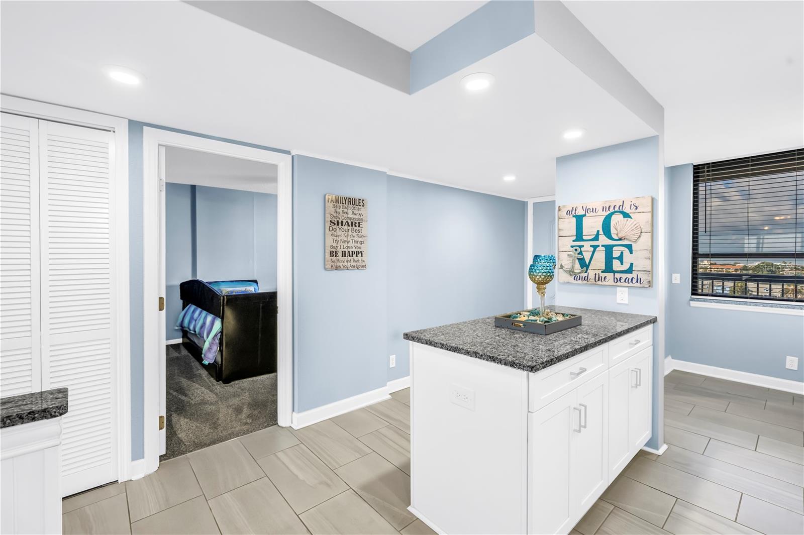 WEATHERLY THE CONDO - Residential Lease