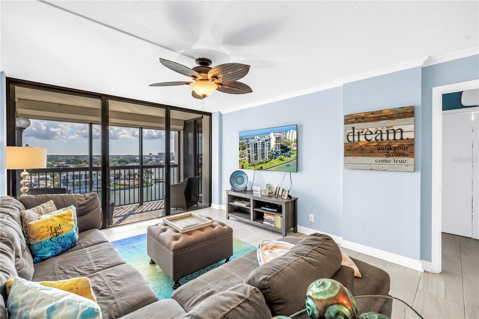 WEATHERLY THE CONDO - Residential Lease