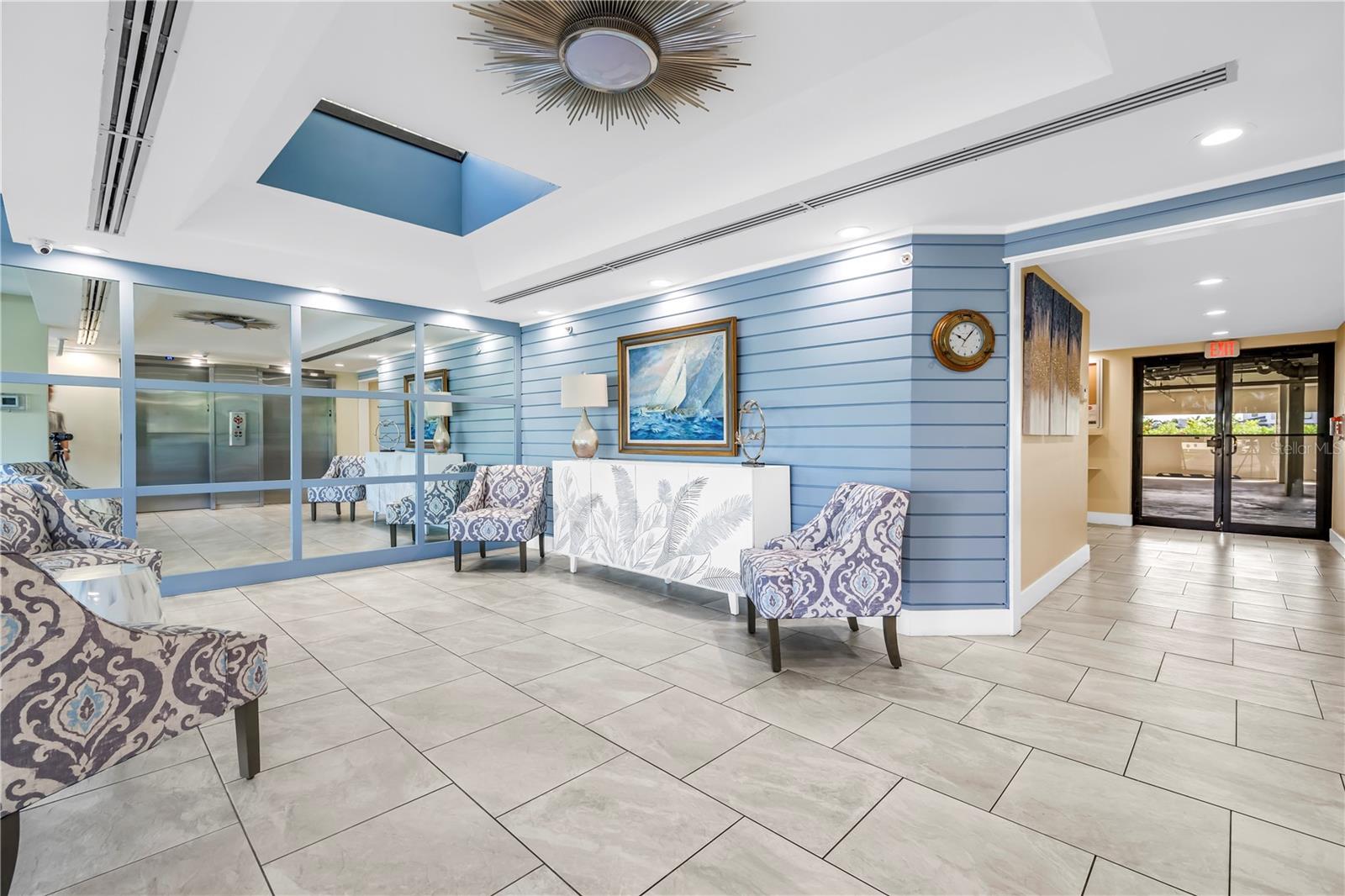 WEATHERLY THE CONDO - Residential Lease