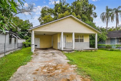 Photo of 8205 N Semmes Street, Tampa, FL 33604 (MLS # TB8427255)