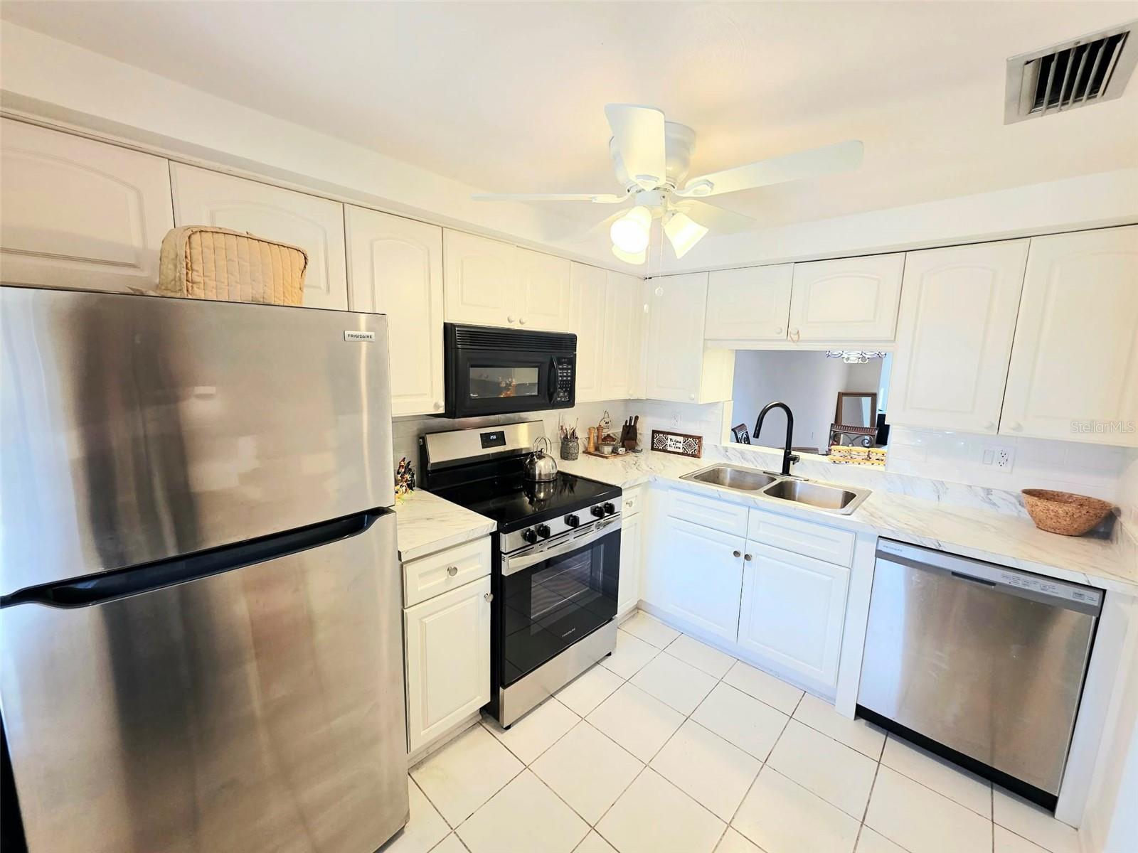 GARDENS BEACON SQUARE - Residential