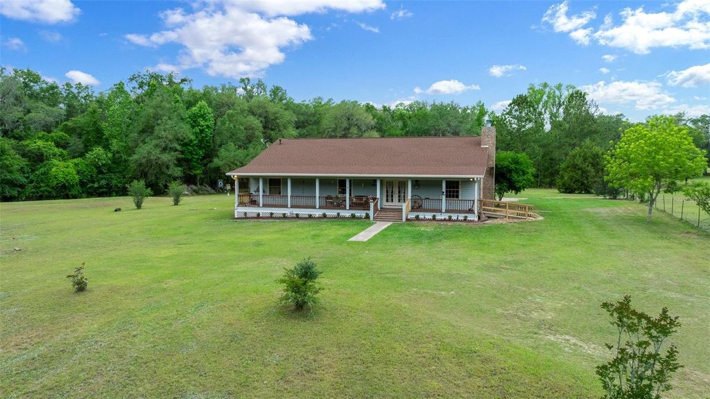Photo of 732 SW Carl Wilson Road, Fort White, FL 32038 (MLS # OM723993)