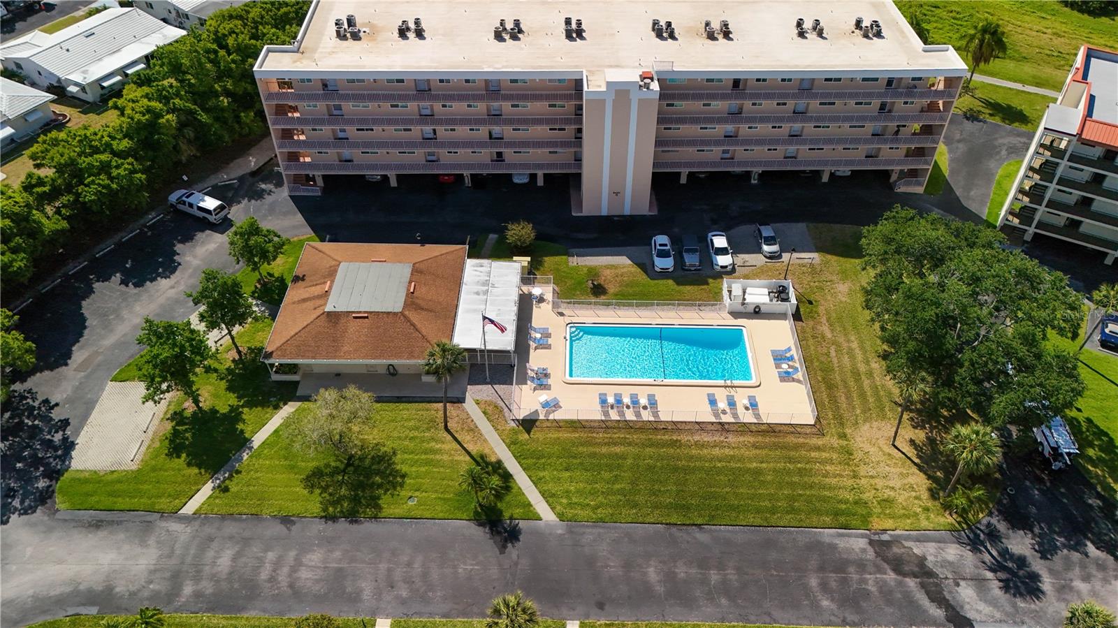 HARBOR GREENS AT YACHT CLUB ESTATES - Residential