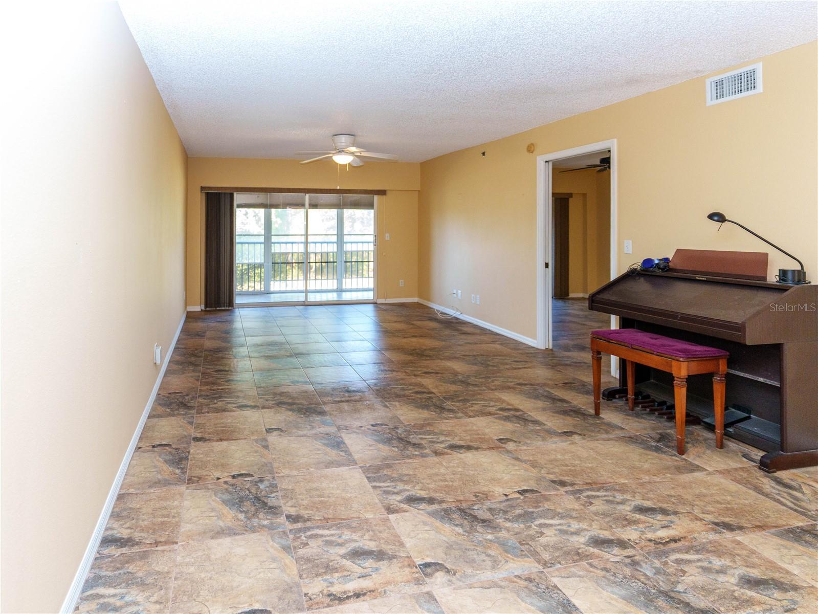HARBOR GREENS AT YACHT CLUB ESTATES - Residential