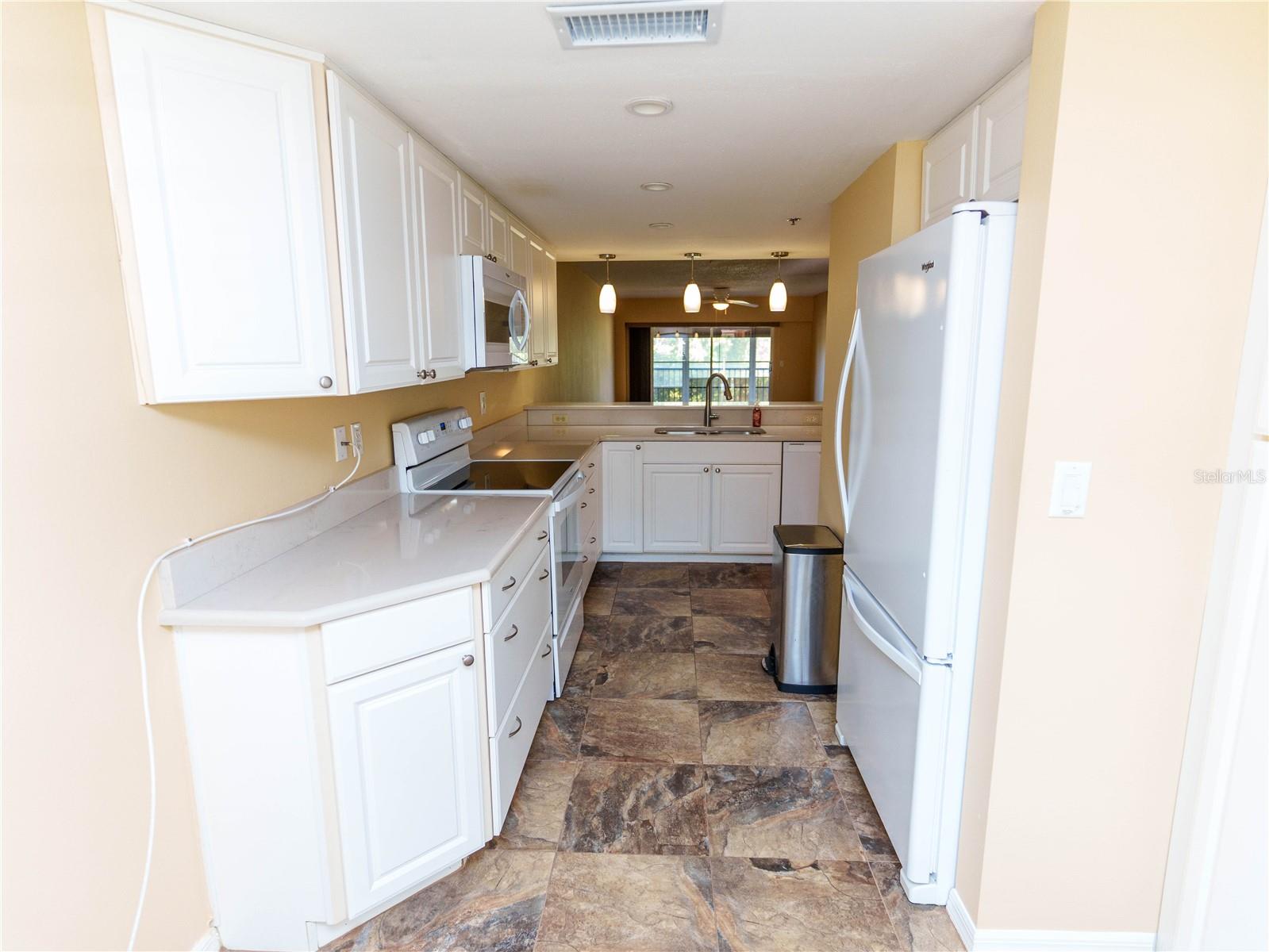 HARBOR GREENS AT YACHT CLUB ESTATES - Residential