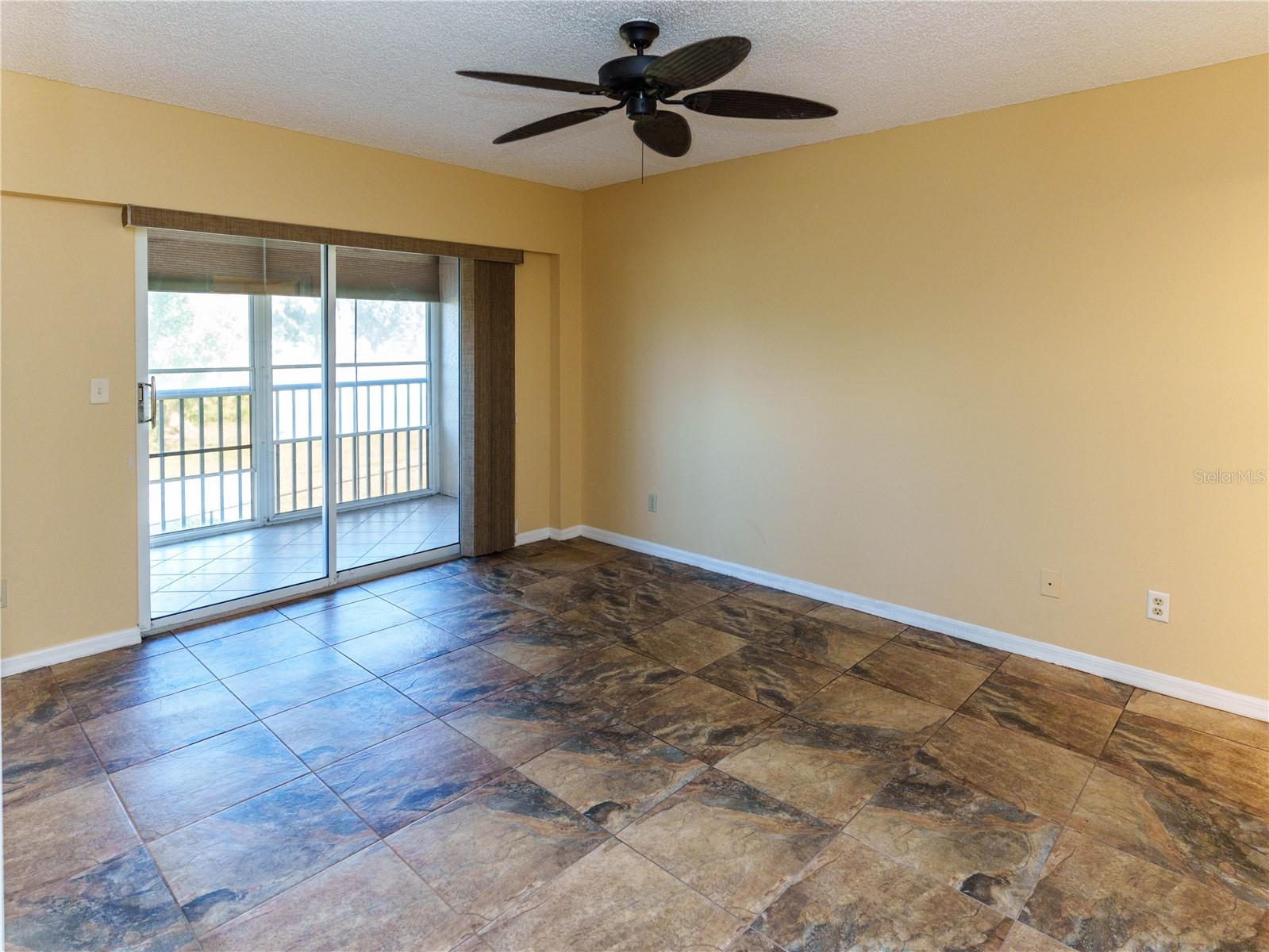 HARBOR GREENS AT YACHT CLUB ESTATES - Residential