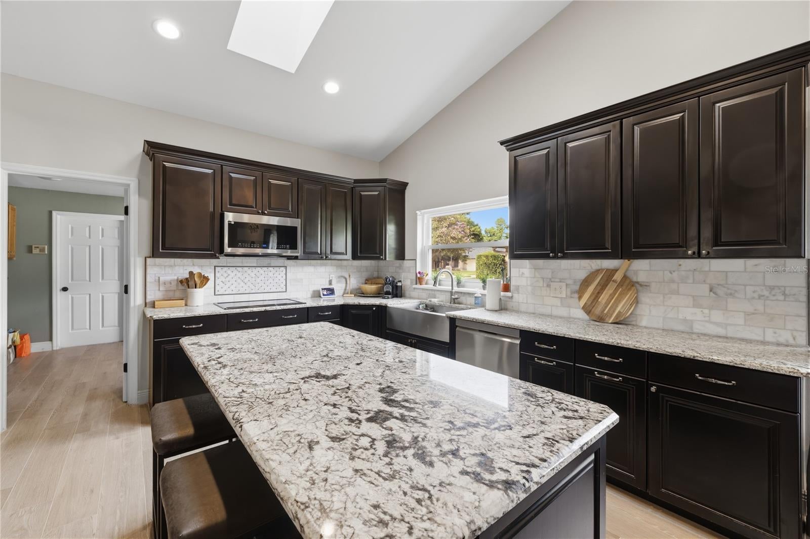 434 TWISTING PINE CIRCLE
