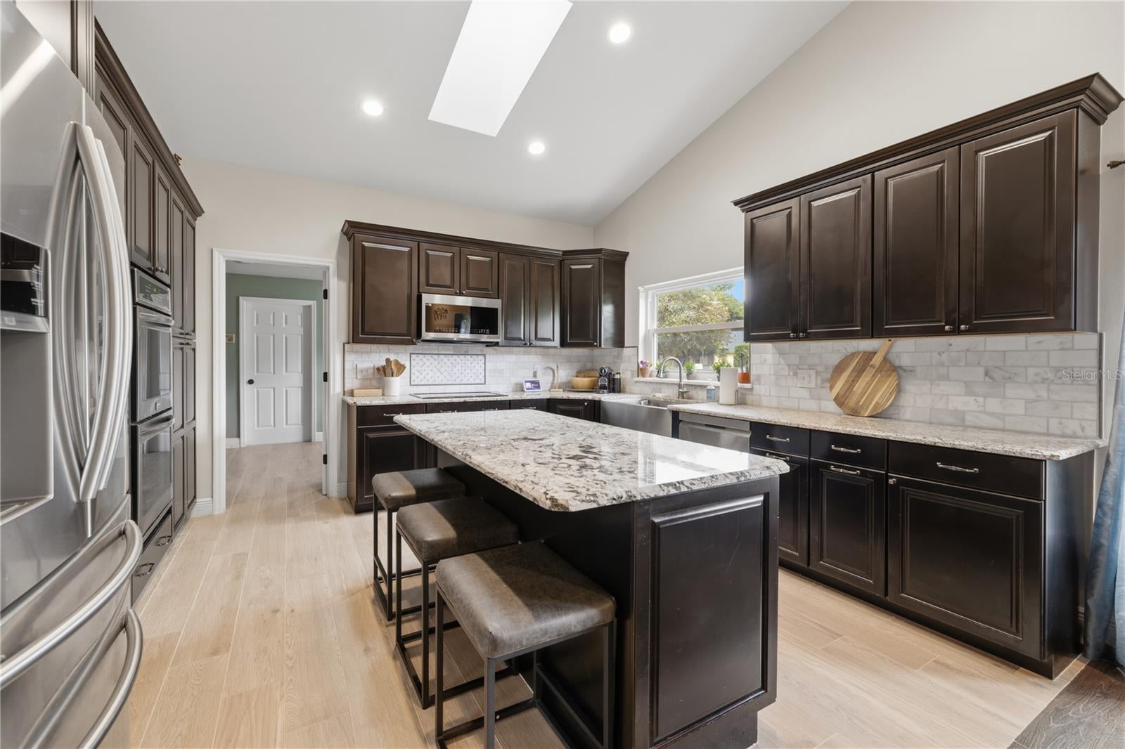 434 TWISTING PINE CIRCLE