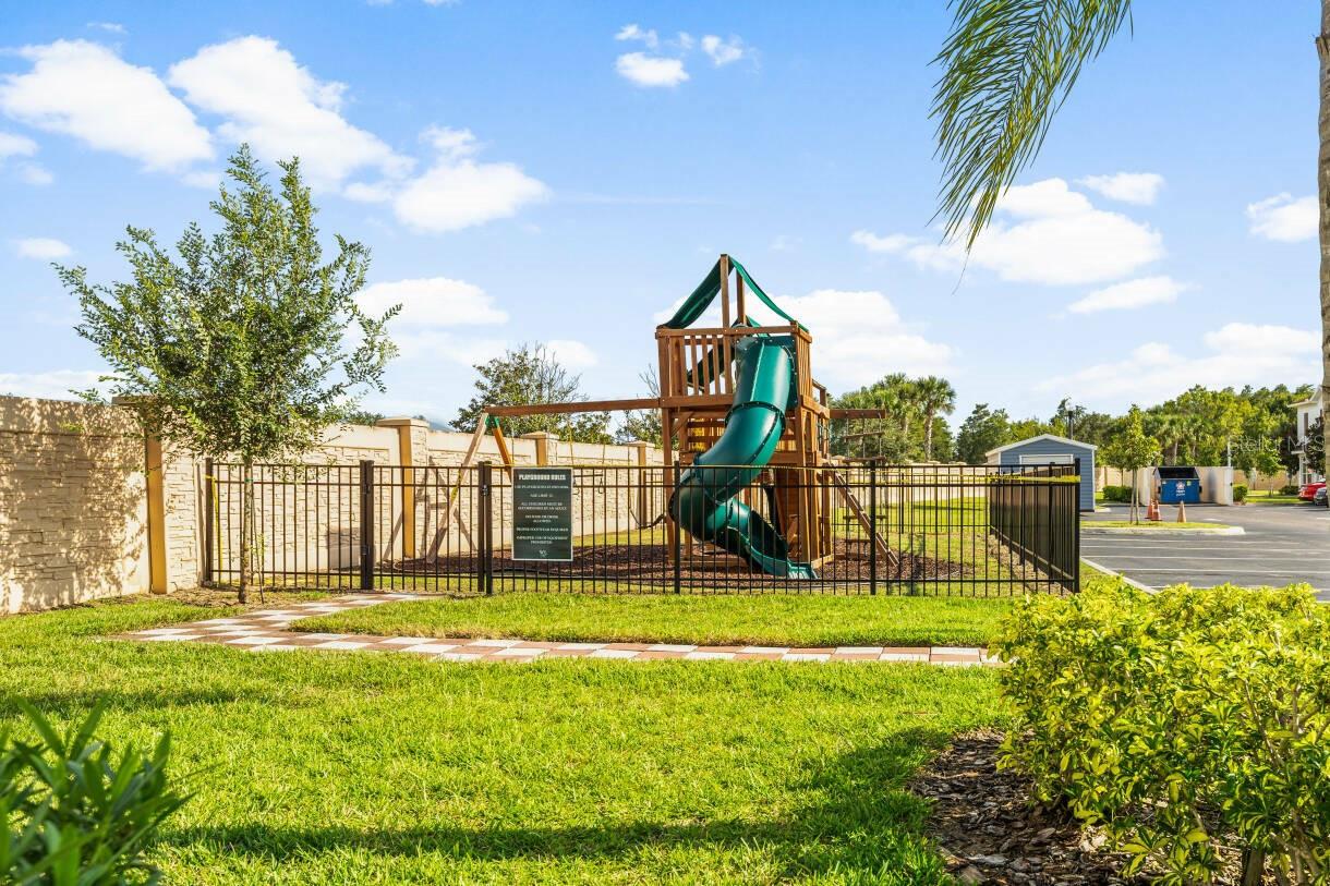 WEST LUCAYA VILLAGE - Residential
