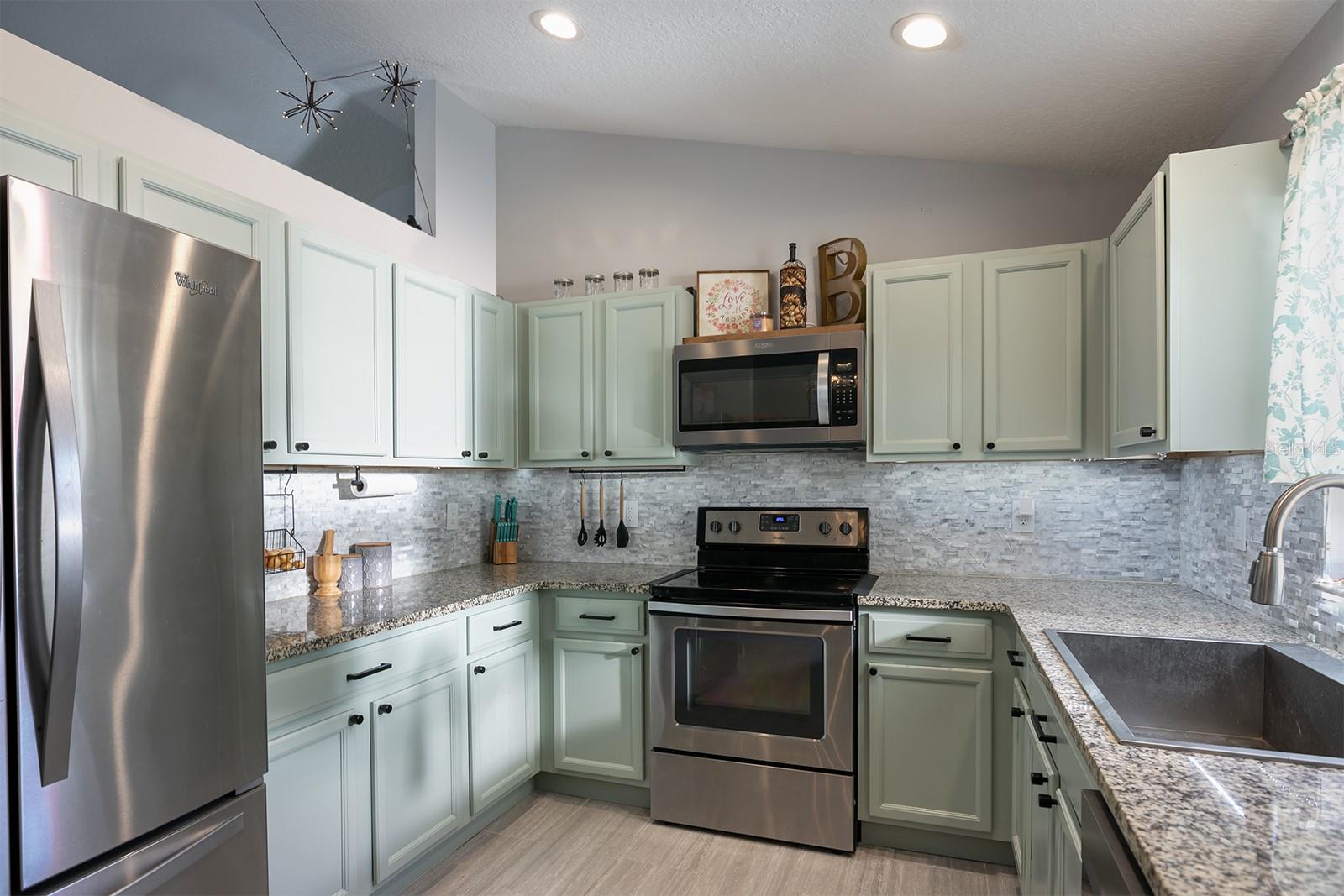 DELTONA LAKES UNIT 31 - Residential