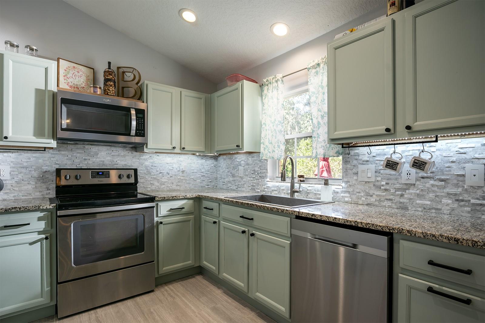 DELTONA LAKES UNIT 31 - Residential