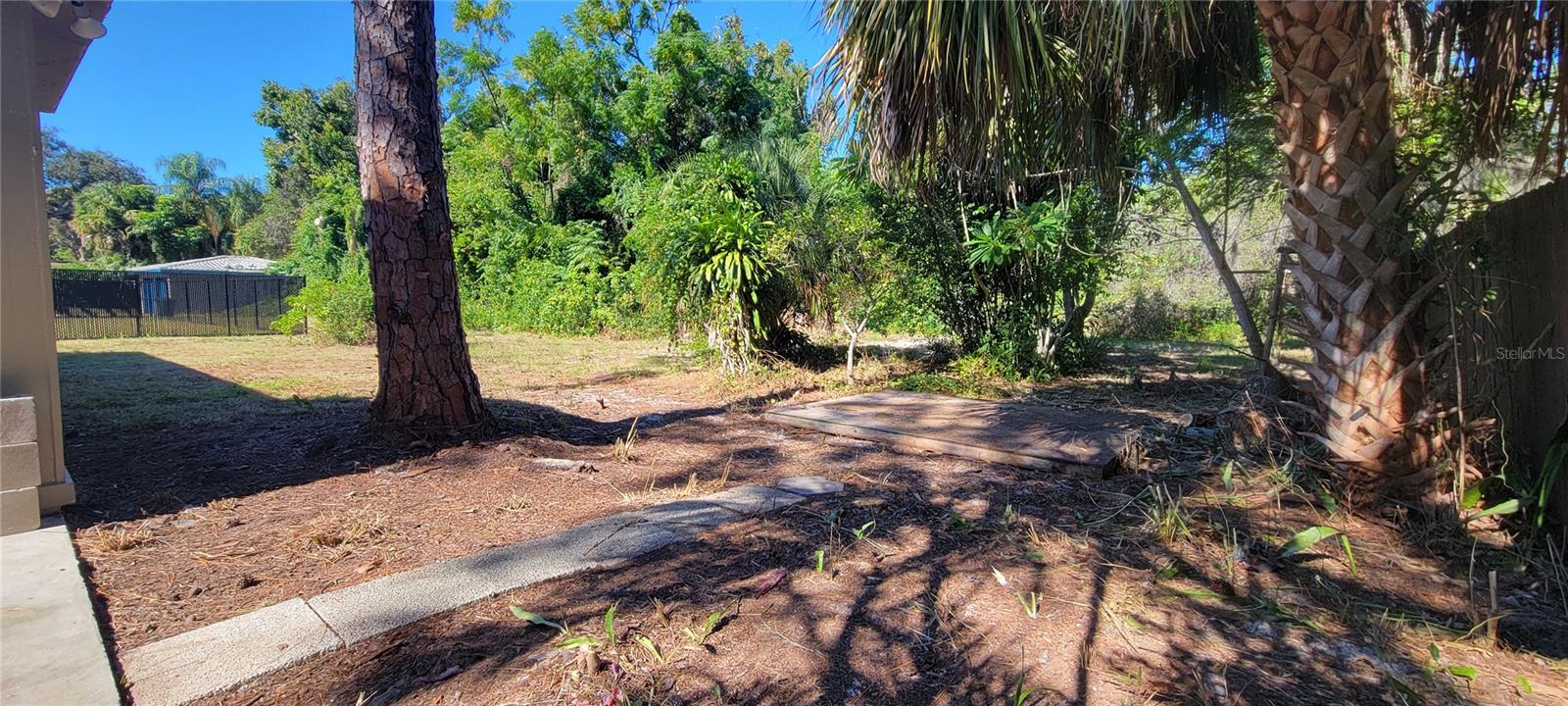 LAKEWOOD ESTATES SEC A - Residential