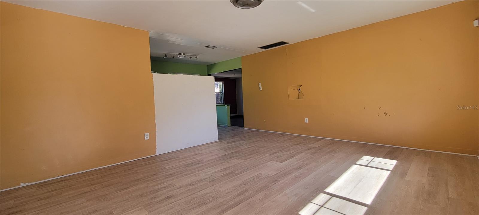 LAKEWOOD ESTATES SEC A - Residential