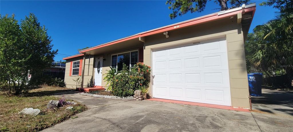 Photo of 1217 Asturia Way S, St Petersburg, FL 33705 (MLS # TB8444311)