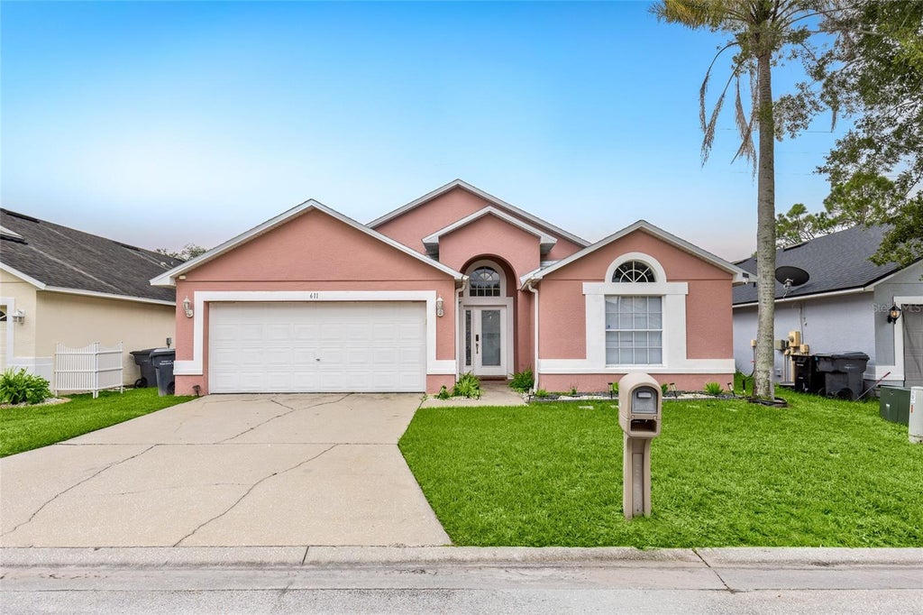 Photo of 611 Saddle Ridge Drive, Davenport, FL 33896 (MLS # O6437459)