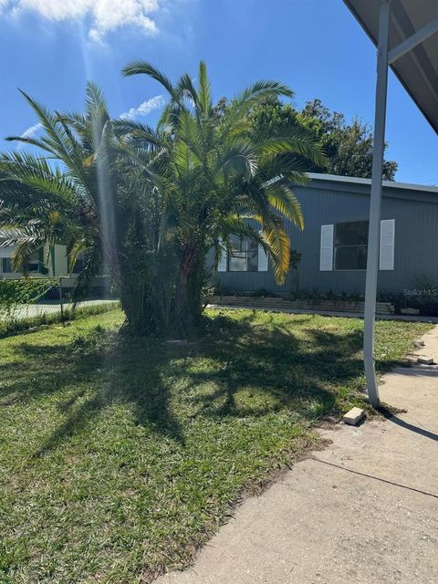 Photo of 535 Skyline Drive W, Lakeland, FL 33801 (MLS # O6329597)