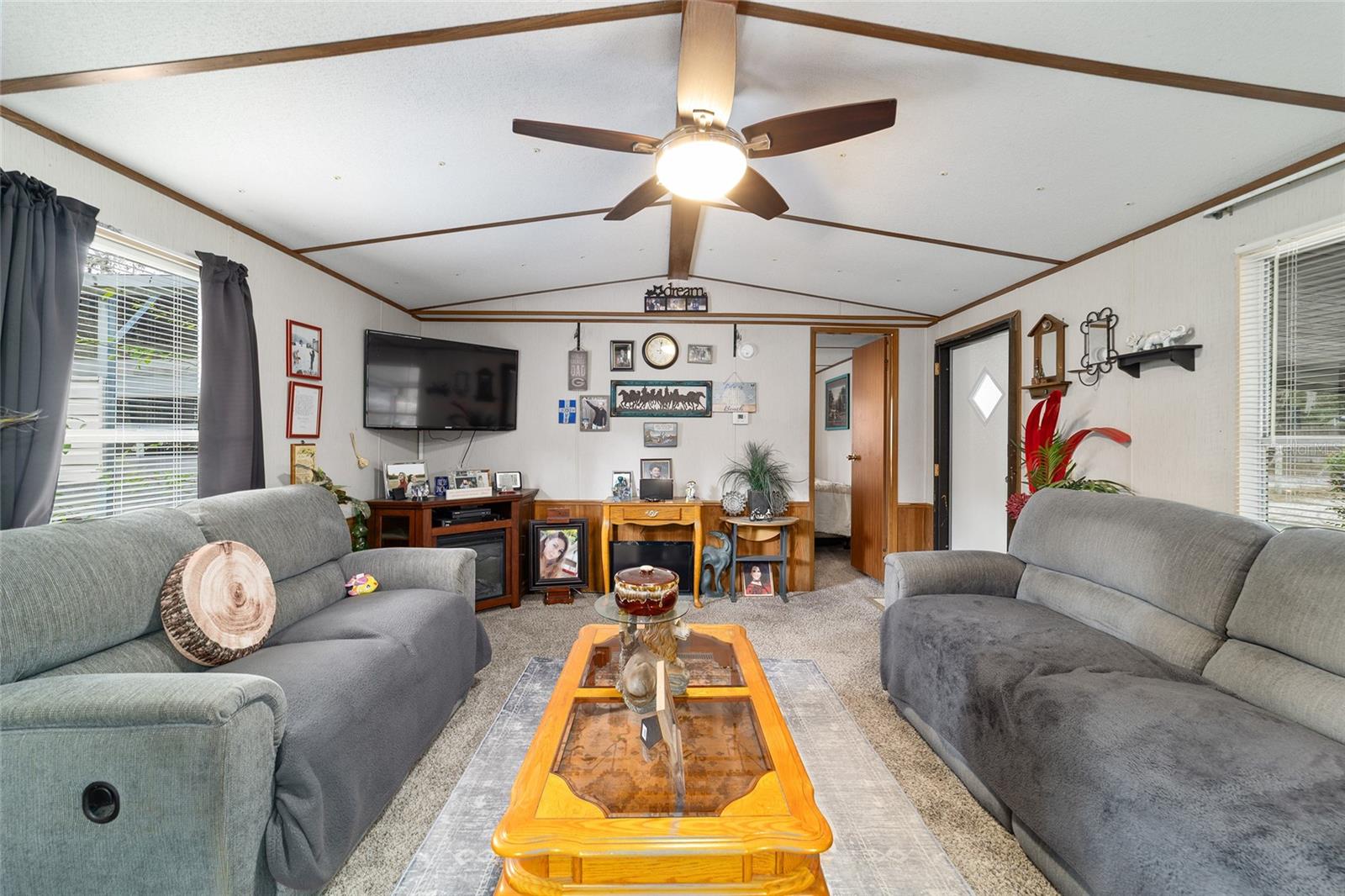 LAKE TROPICANA RANCHETTES UN 02 - Residential