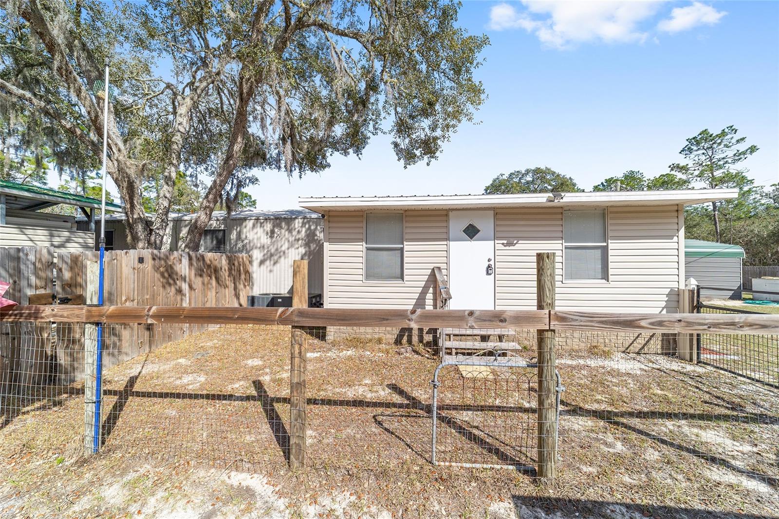 LAKE TROPICANA RANCHETTES UN 02 - Residential