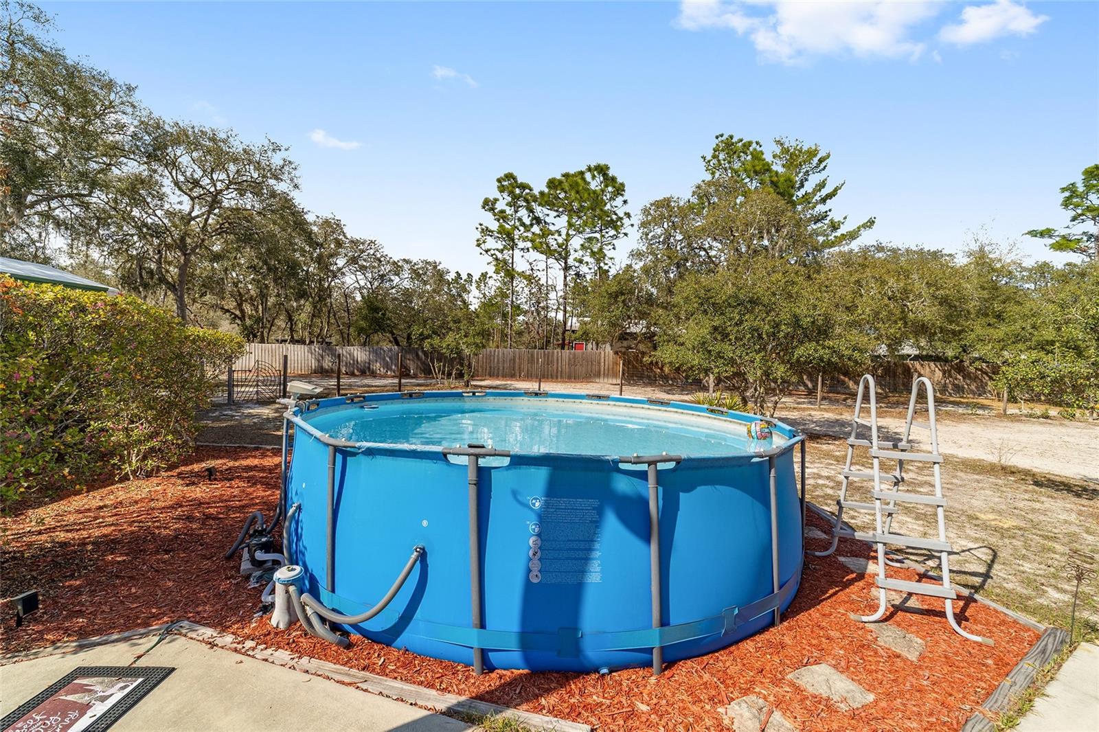 LAKE TROPICANA RANCHETTES UN 02 - Residential