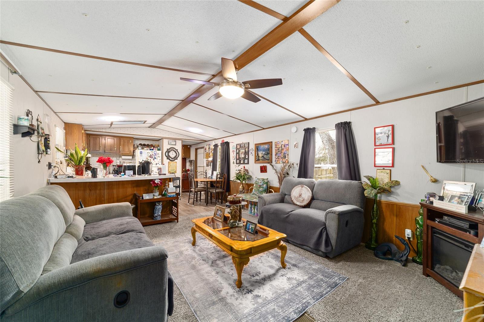 LAKE TROPICANA RANCHETTES UN 02 - Residential