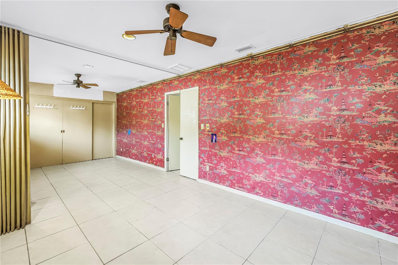 LAKE PASADENA DEV - Residential