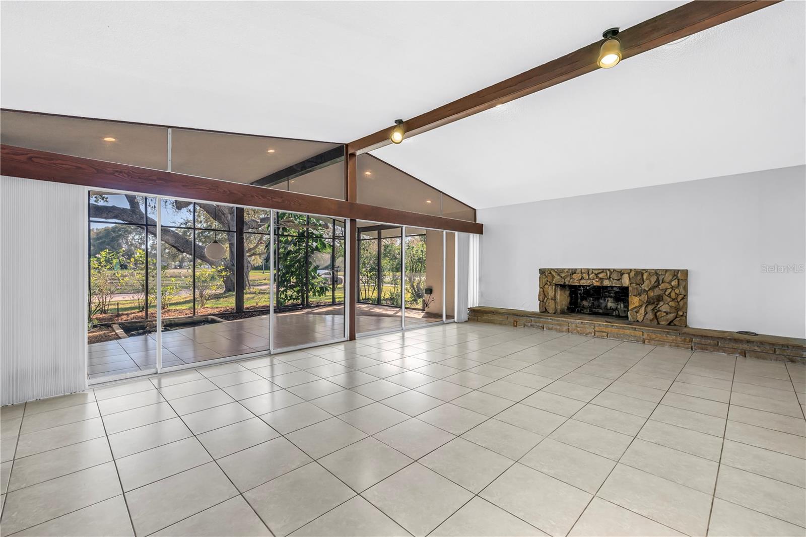 LAKE PASADENA DEV - Residential