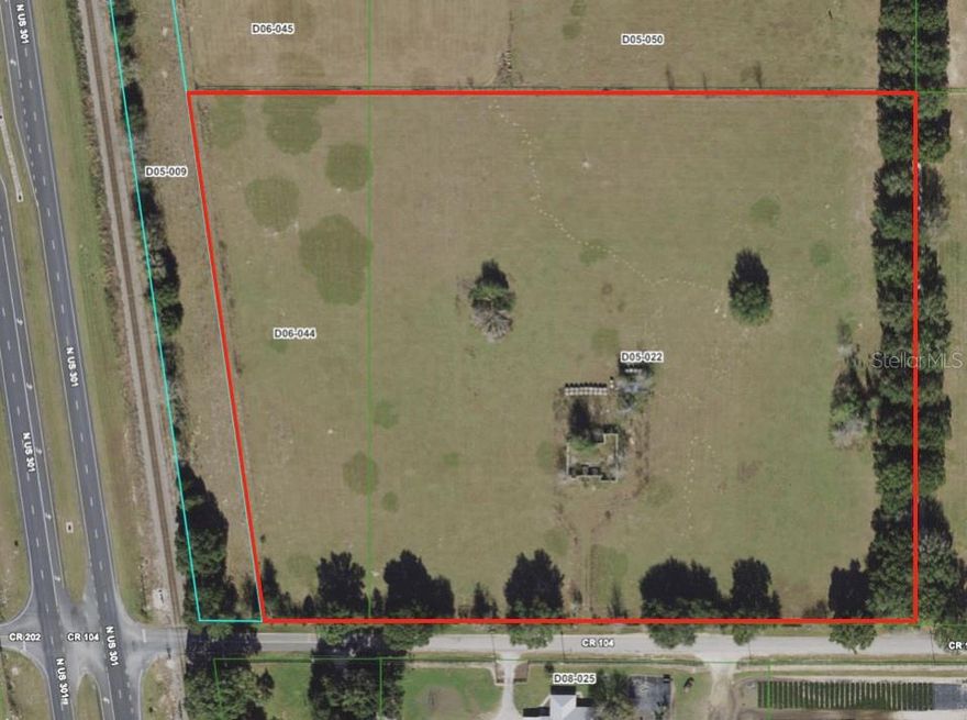 Only 1.2 miles north from intersection of CR 466 & Hwy 301, home to Aldi, 7 Eleven, Wendy’s, new apartments “Mark at Wildwood Apartments”, and new surgery center coming soon. Only 1.6 miles to “The Villages Buffalo Ridge” Power Center approved for more than 1.2 million SF of retail. Oxford has tremendous growth in retail, single family & multifamily with a lot more to come.  Average Daily Traffic count along US Hwy 301 is 28,000 (FDOT). 
 
Parcels: D05-022 (9.6 acres) & D06-044 (2.4 acres) Property is accessible from CR 104 with full cut-thru from Hwy 301.  One Golf, Inc. across the street at 3977 CR 104, Oxford.