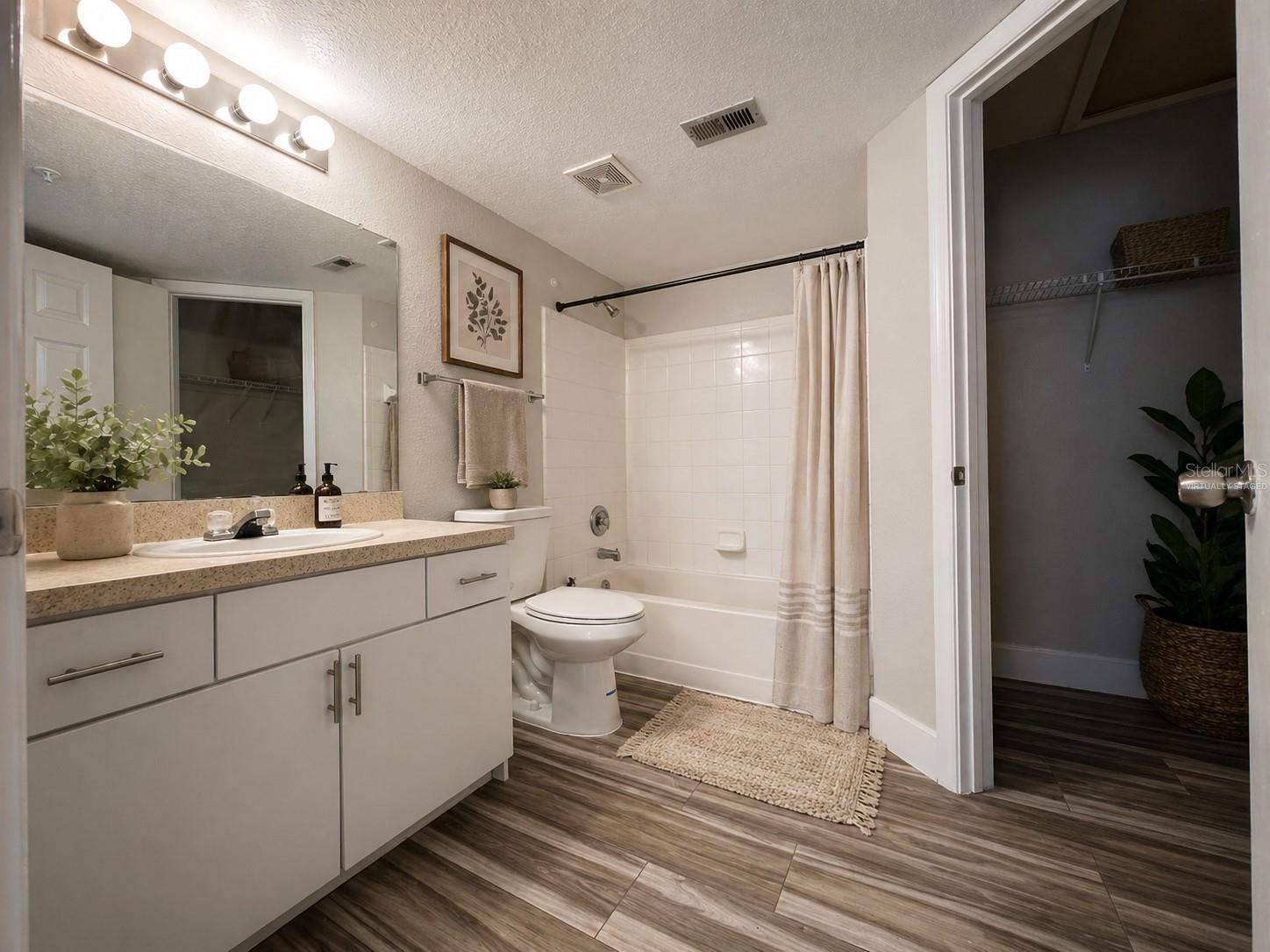 VILLAS DEL SOL AT KISSIMMEE CONDO - Residential