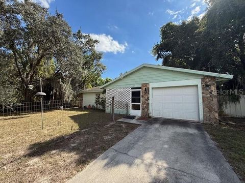 Photo of 2871 W Albatross Road, Avon Park, FL 33825 (MLS # S5137749)