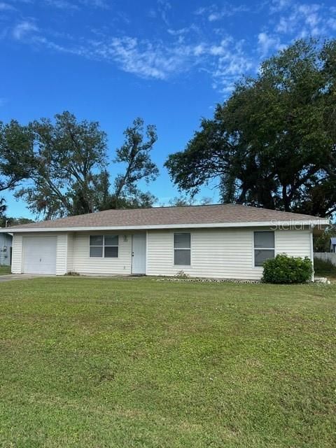 A home in PORT CHARLOTTE