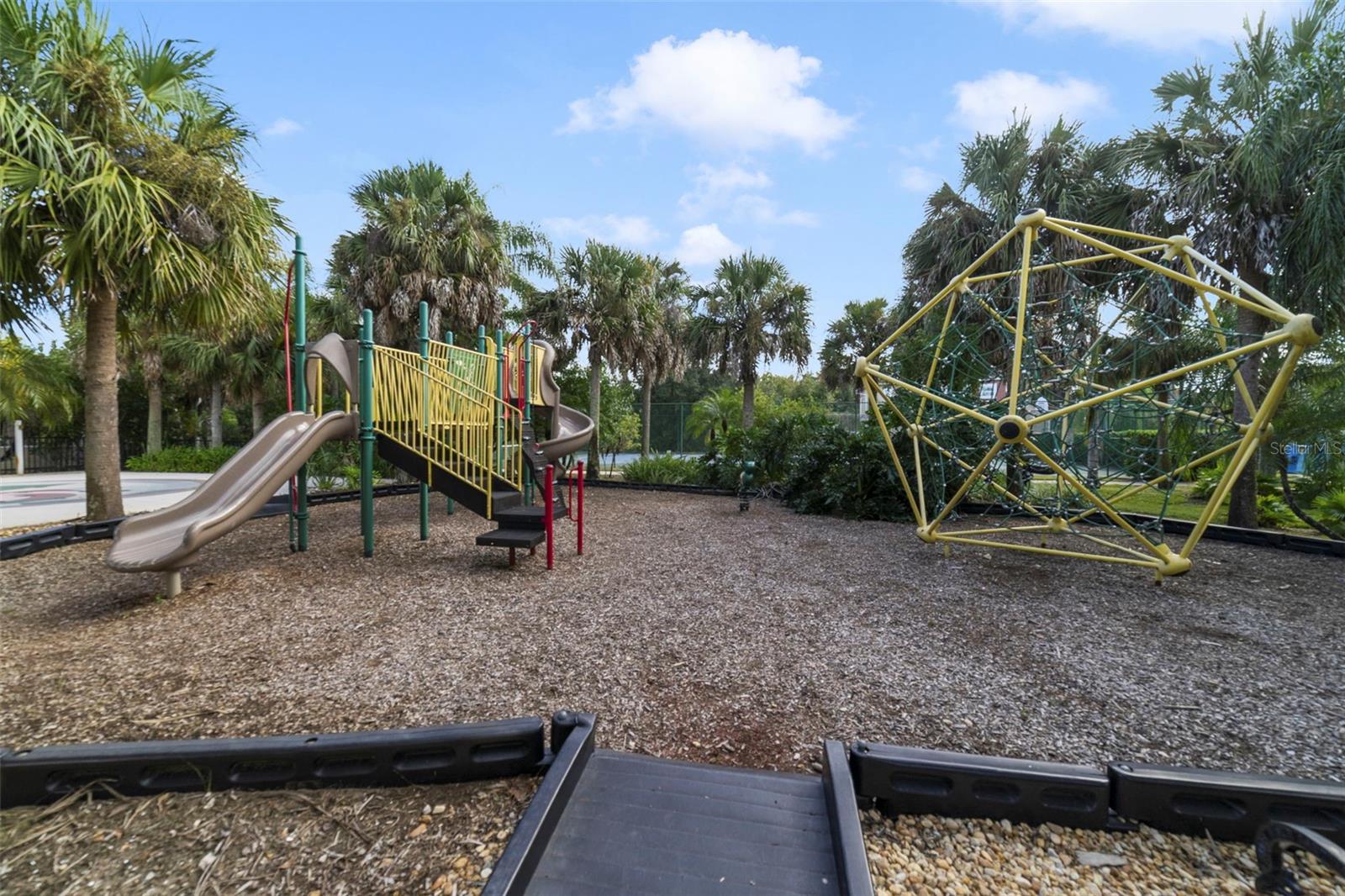 OAKWATER CONDO PH 20-23 - Residential