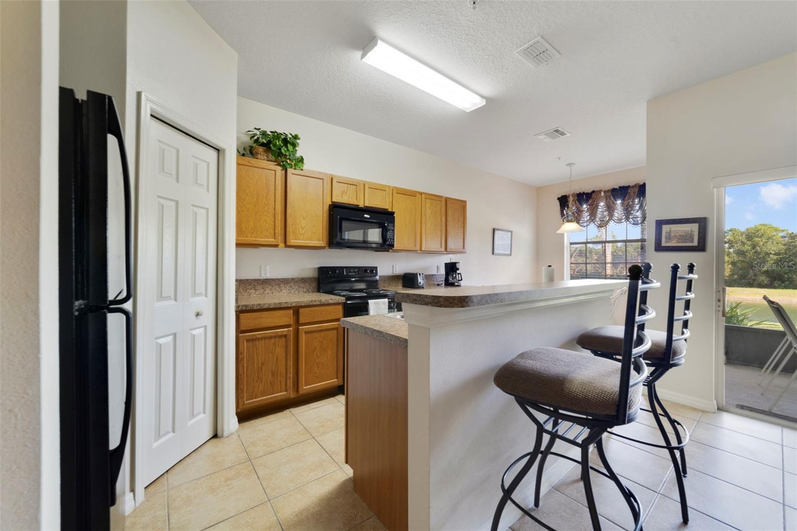 OAKWATER CONDO PH 20-23 - Residential