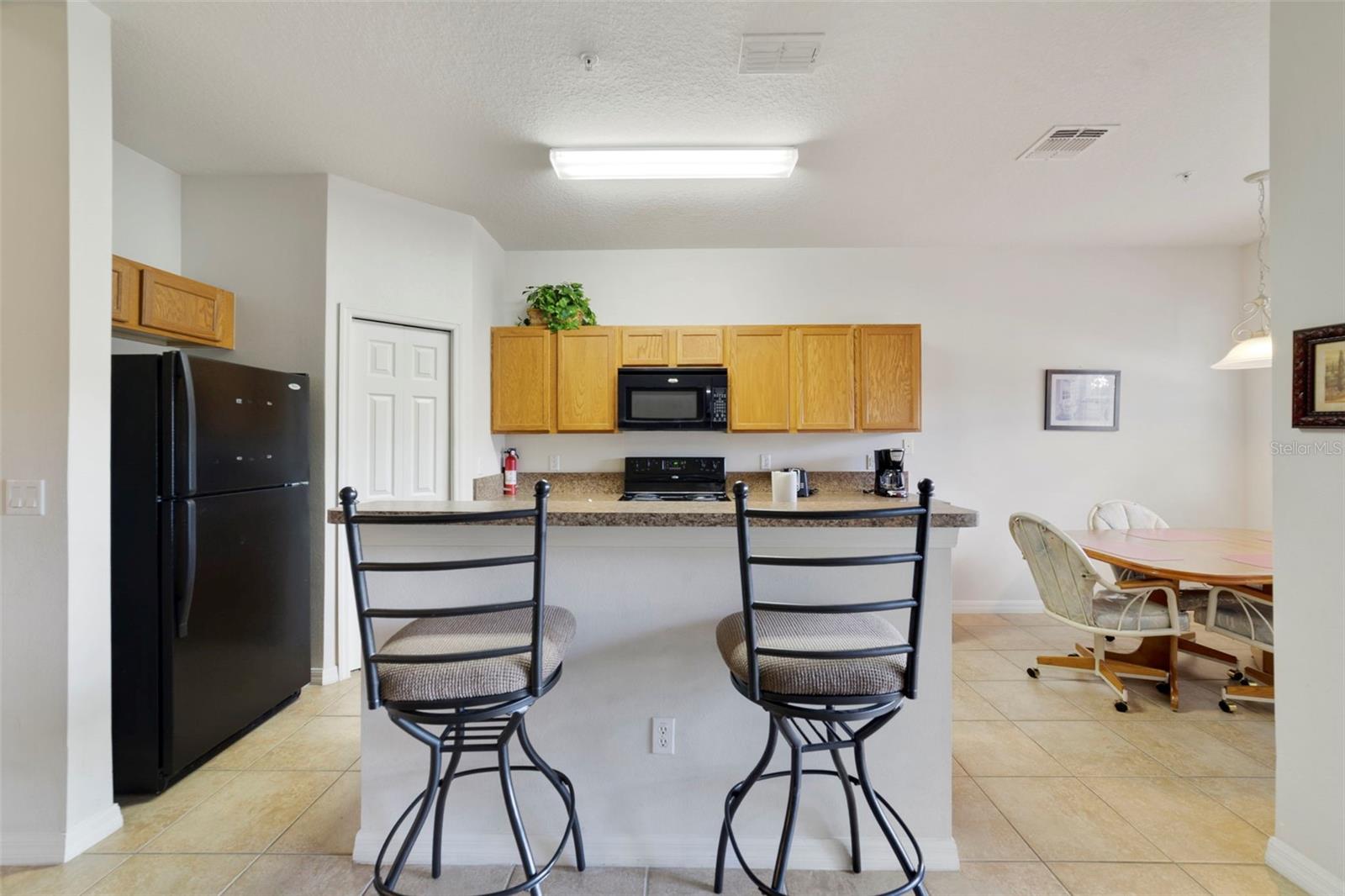 OAKWATER CONDO PH 20-23 - Residential