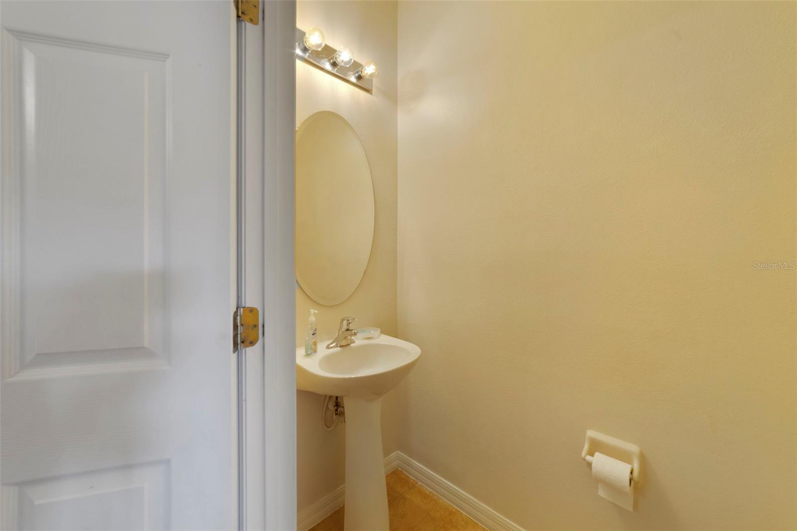 OAKWATER CONDO PH 20-23 - Residential