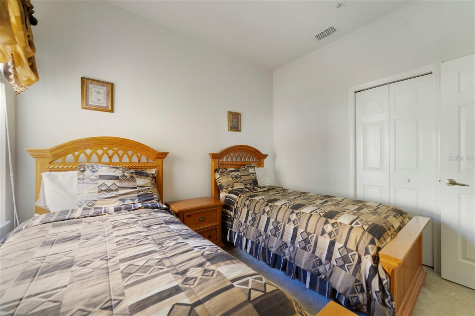 OAKWATER CONDO PH 20-23 - Residential