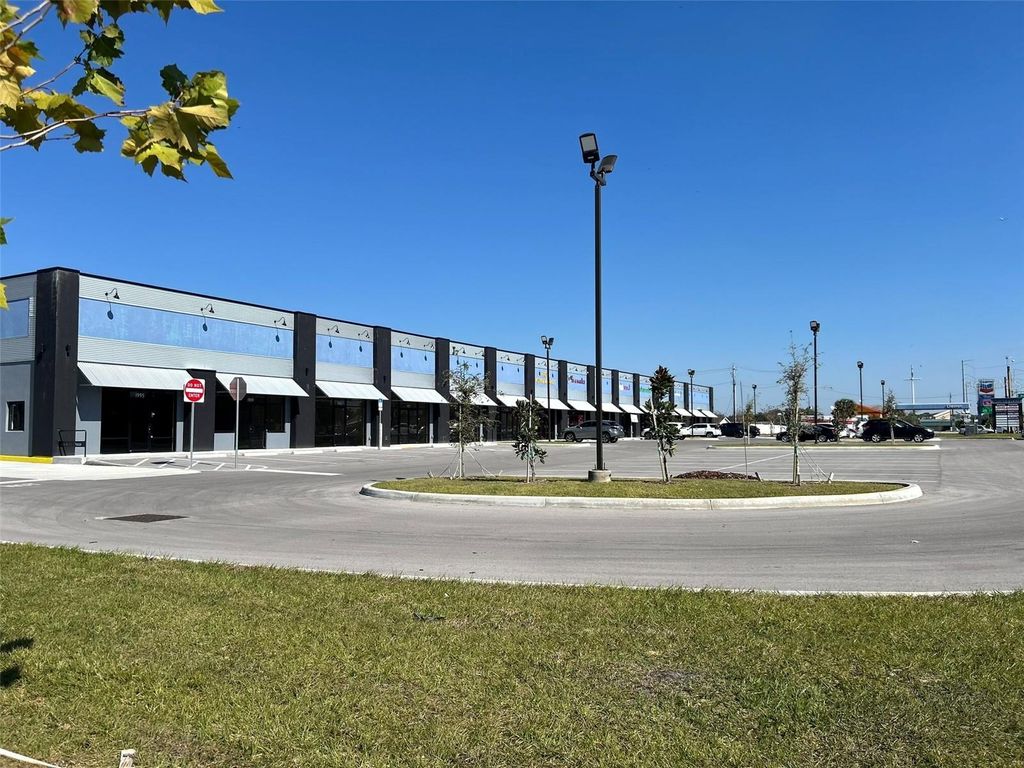 Photo of 1971 21st Street NW, Winter Haven, FL 33881 (MLS # P4923543)