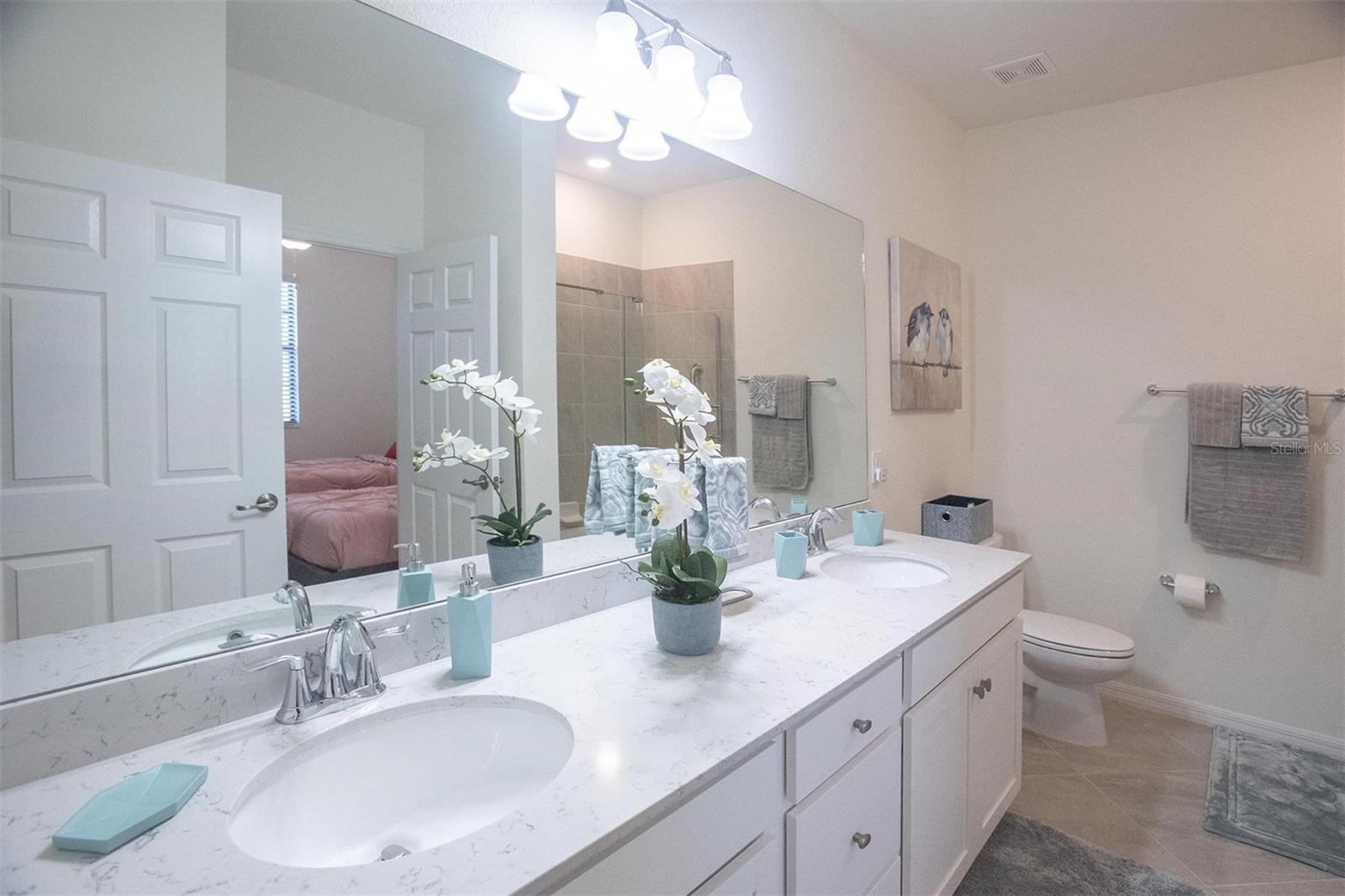 TERRACE VI AT LAKEWOOD NATIONAL PH I - Residential Lease