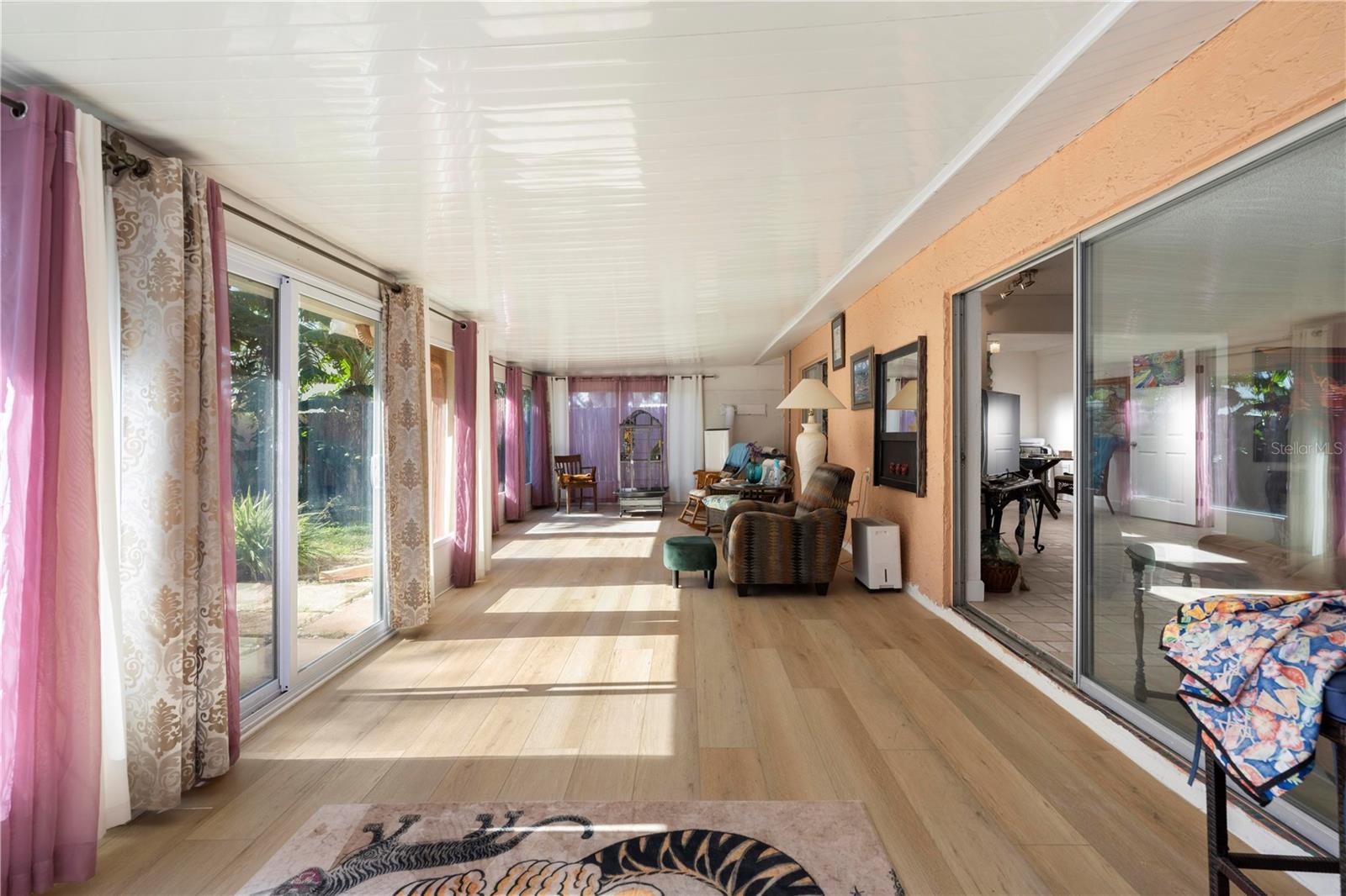 MARTHAS VINEYARD - Residential