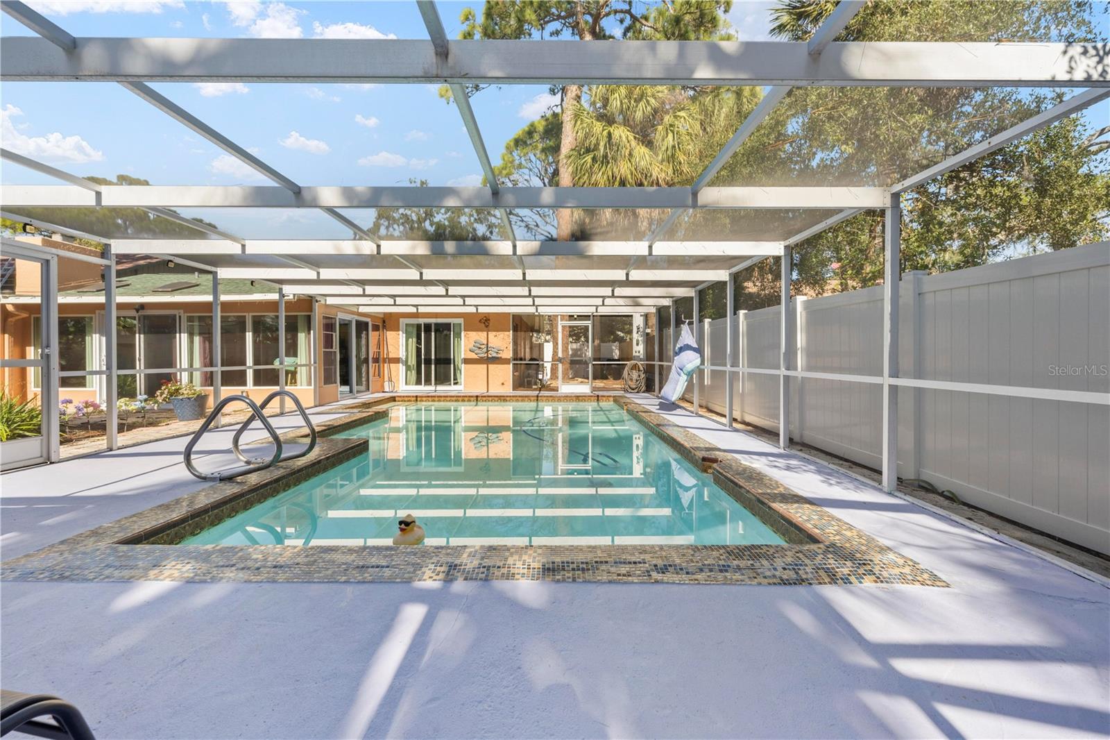 MARTHAS VINEYARD - Residential