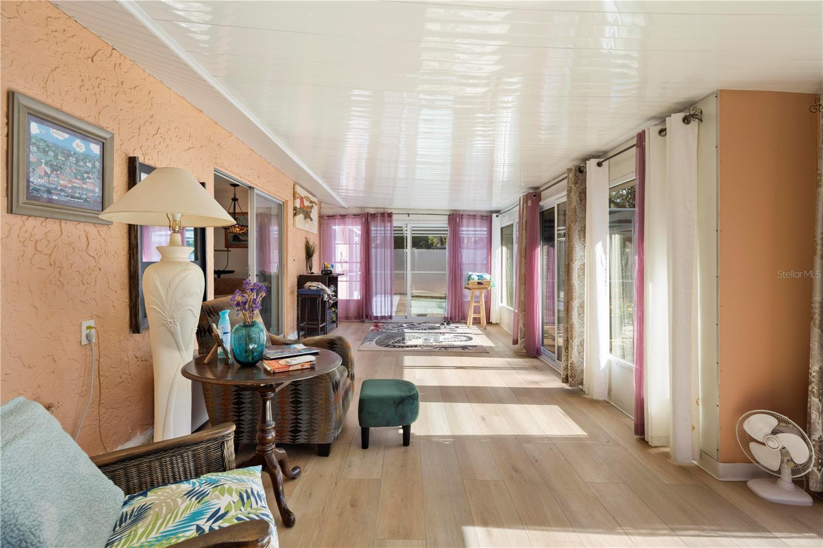 MARTHAS VINEYARD - Residential