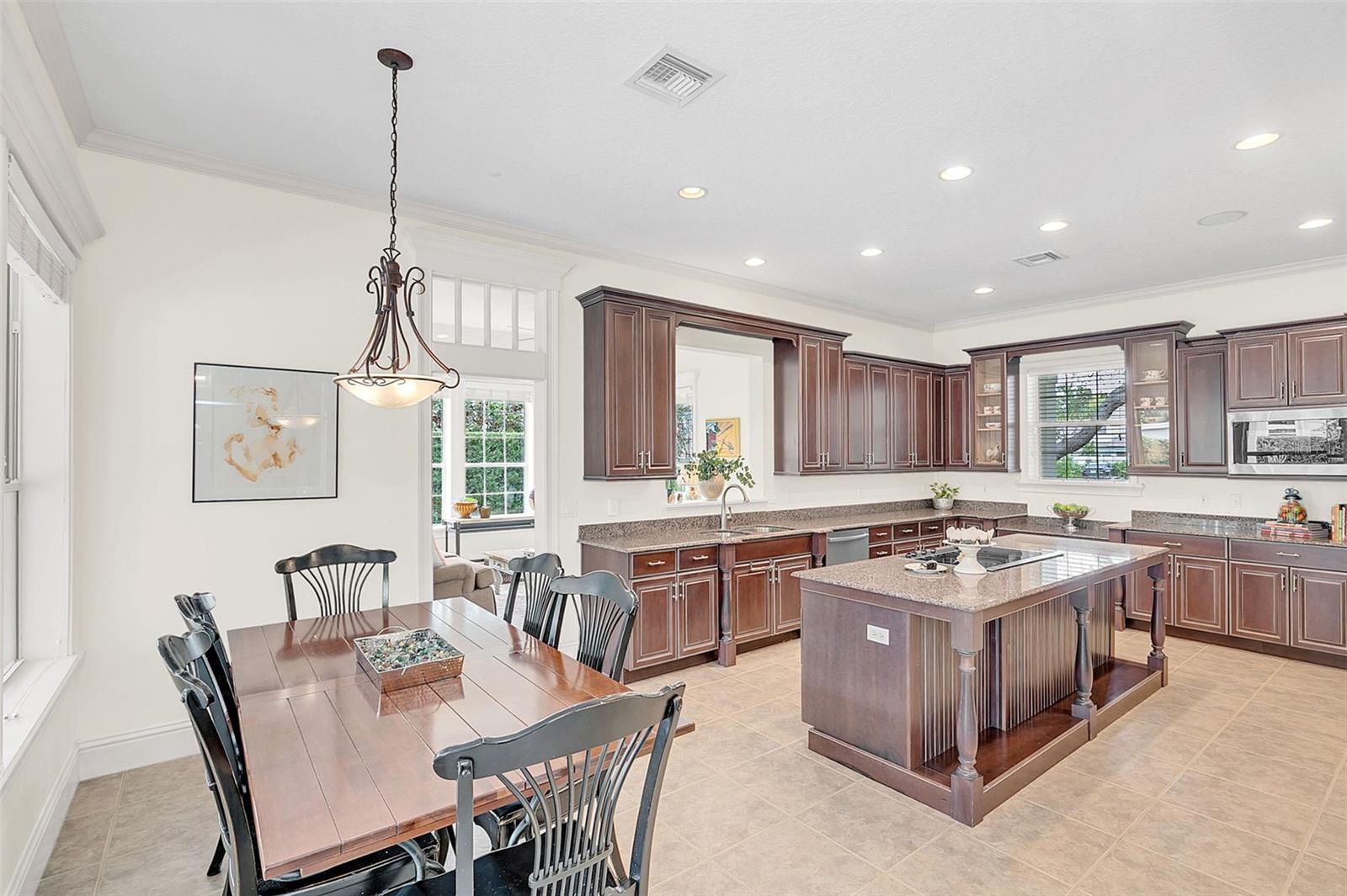 MAGNOLIA BAY - Residential