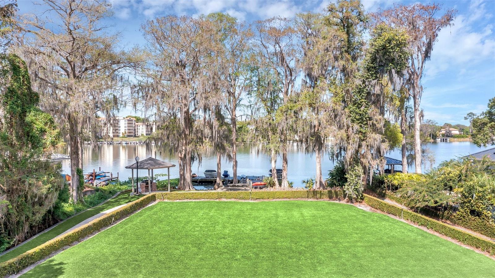 MAGNOLIA BAY - Residential