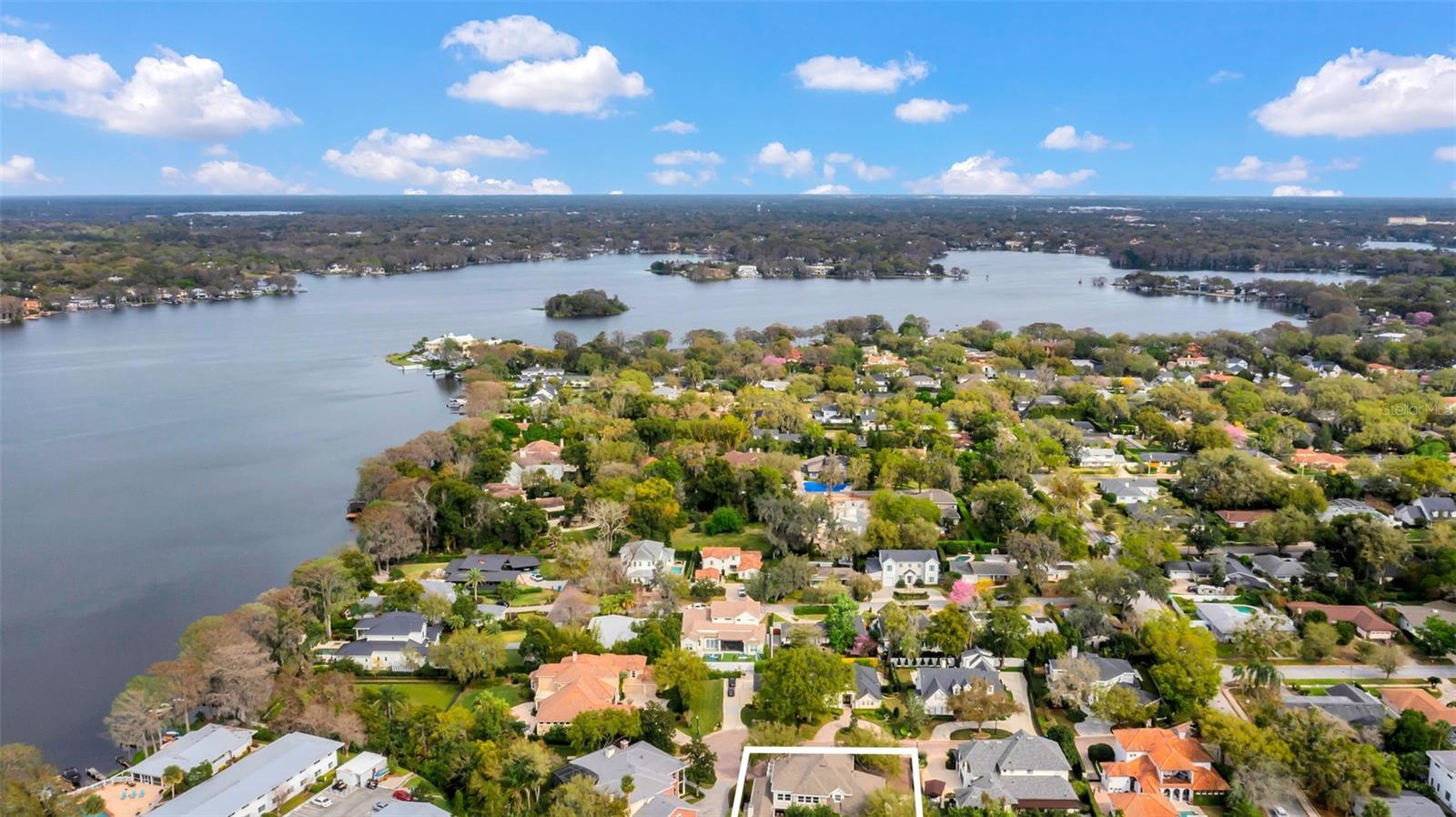 MAGNOLIA BAY - Residential