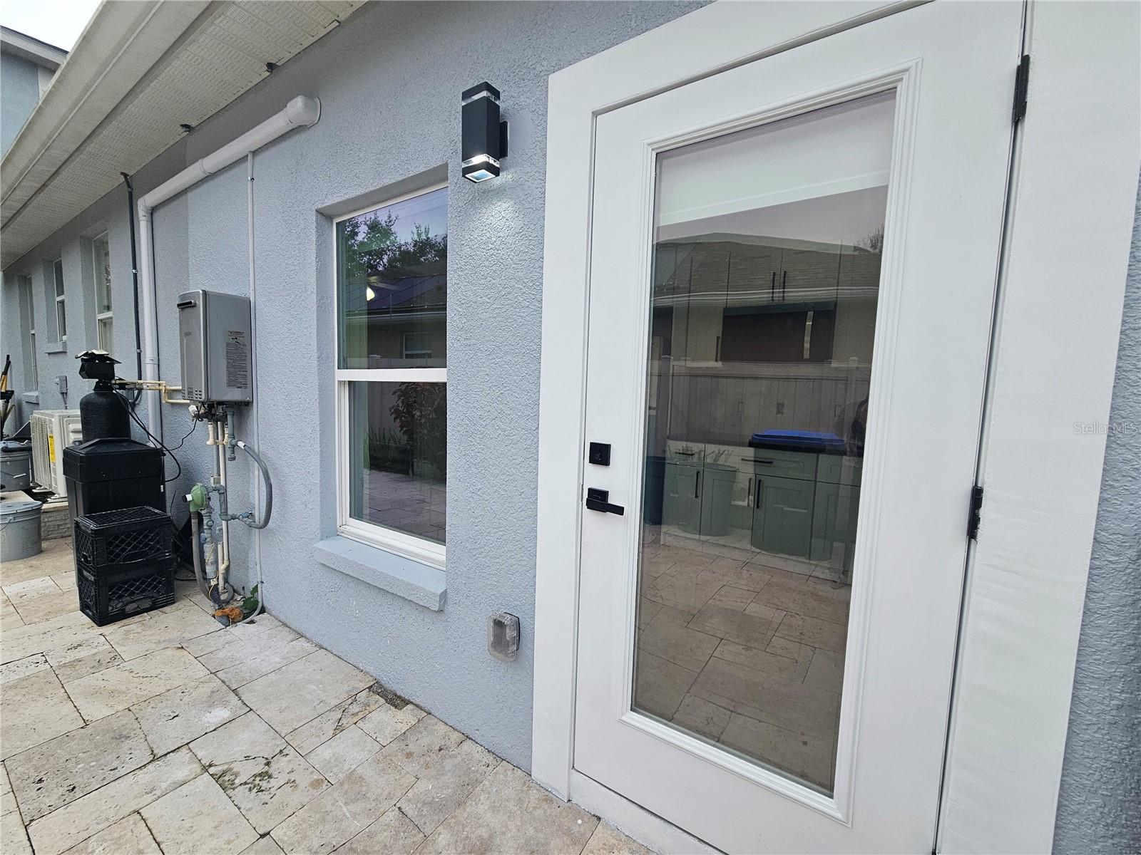 HUNTERS CREEK - Residential Lease
