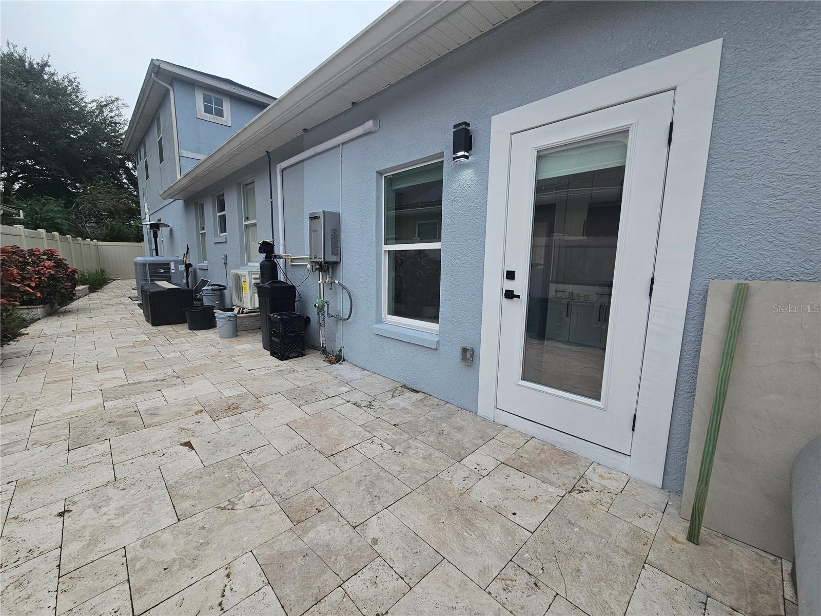 HUNTERS CREEK - Residential Lease