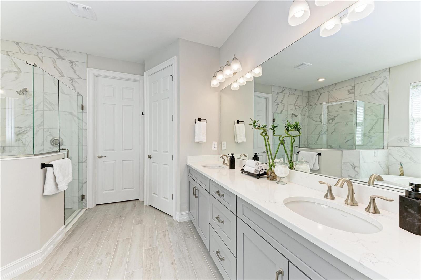 TOSCANA ISLES - Residential