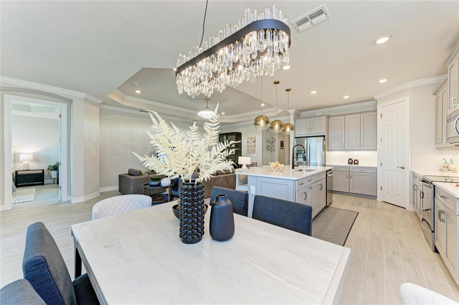 TOSCANA ISLES - Residential