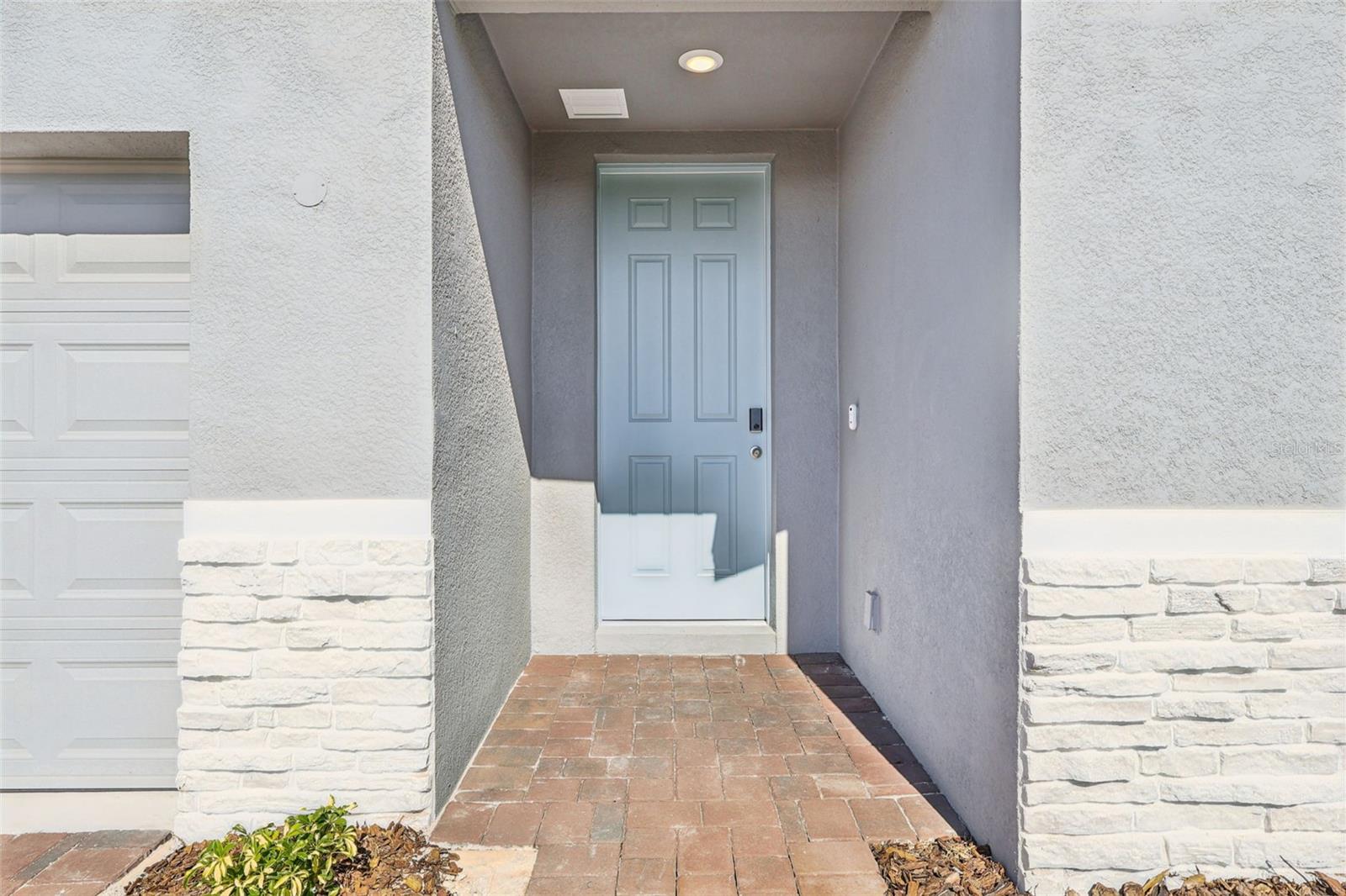 2703 SEDGEFIELD CIRCLE