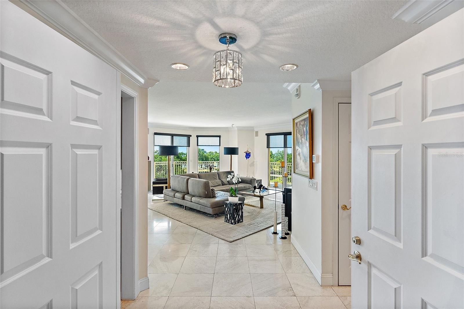 555 5TH AVENUE NE 424
