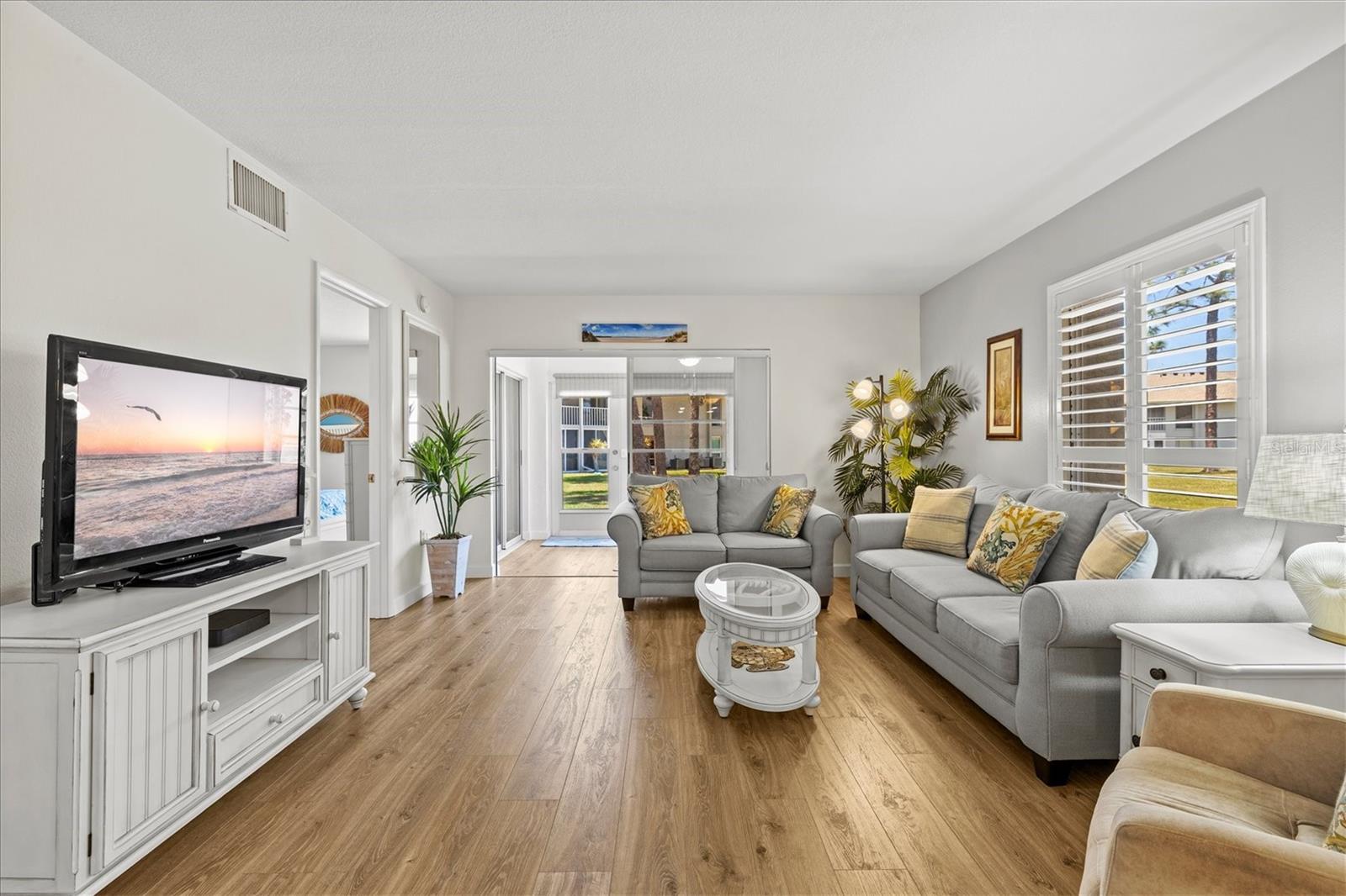 PINEBROOK LAKE CLUB PH 1 - Residential